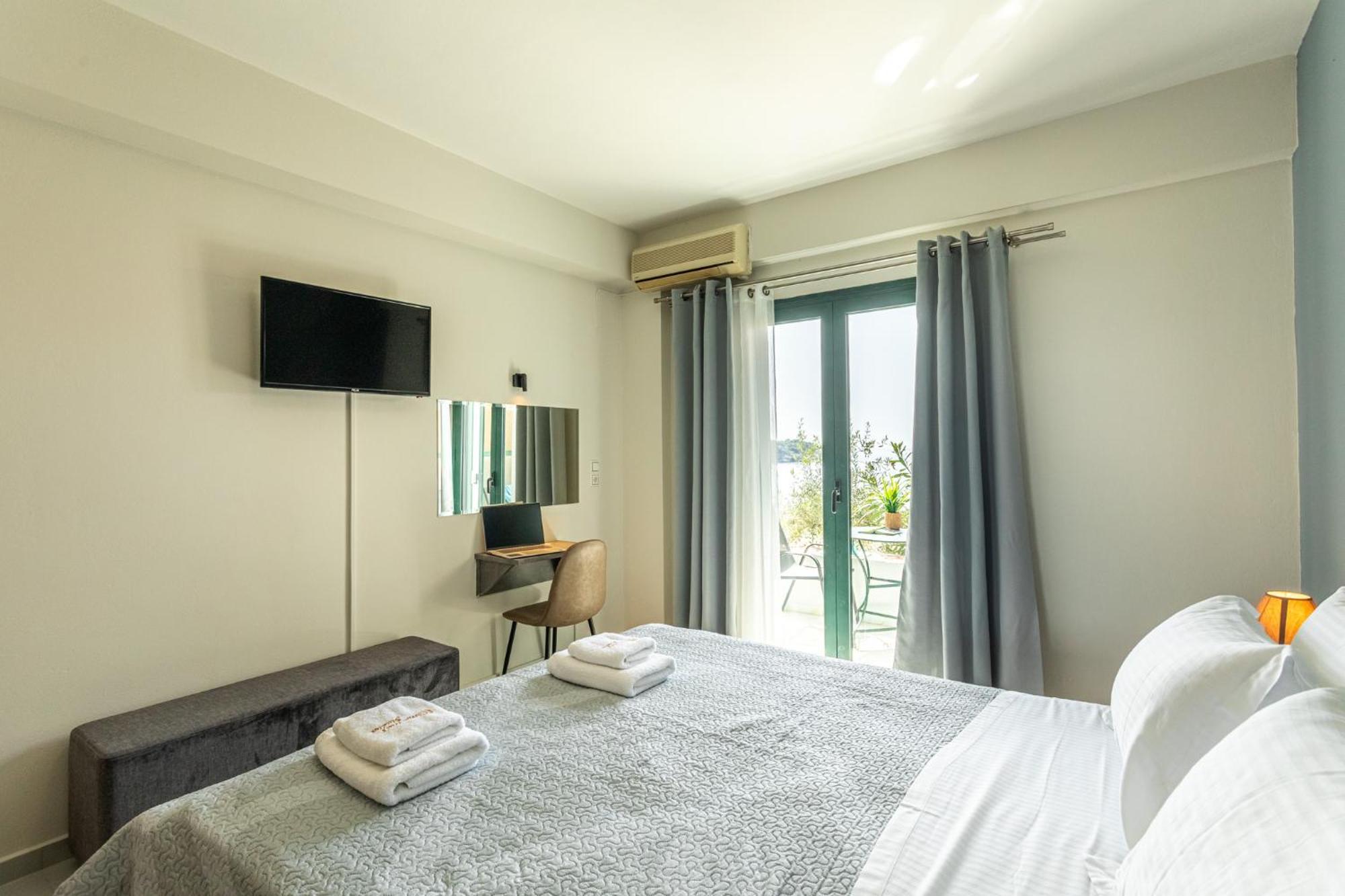 Marina Aparthotel การ์ดามมีลี ภายนอก รูปภาพ